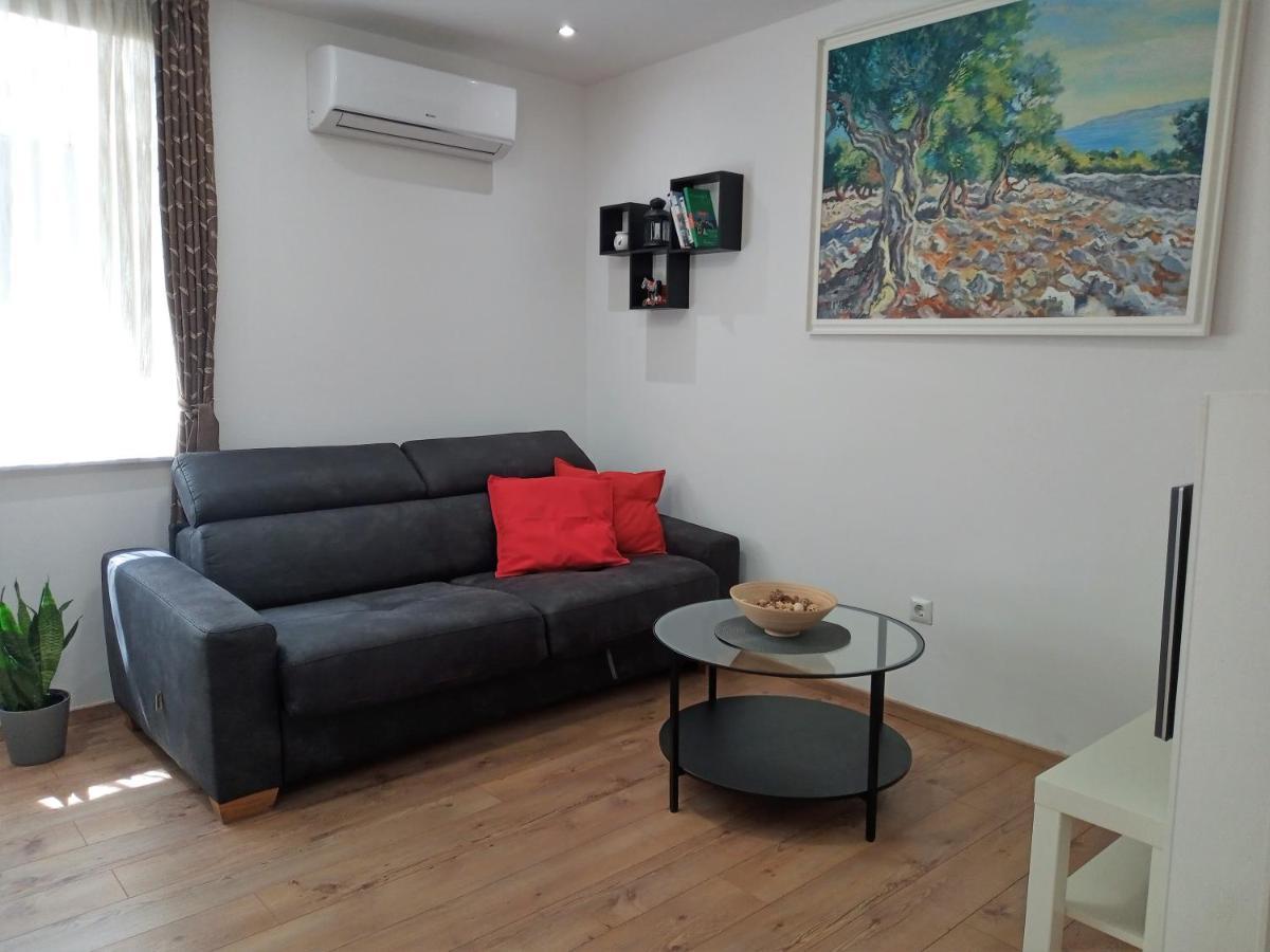 Oliva 4 Stars Apartment ซาเกร็บ ภายนอก รูปภาพ