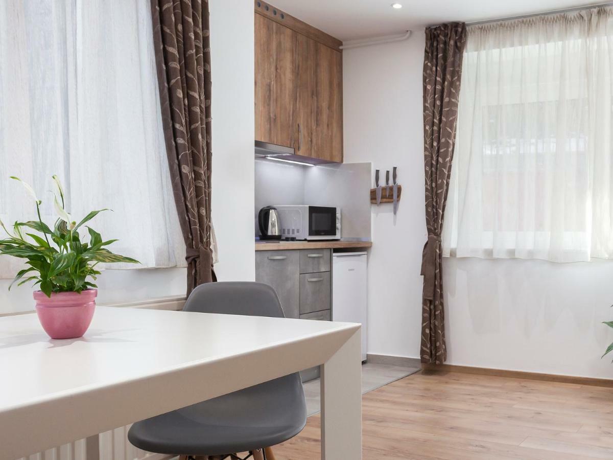 Oliva 4 Stars Apartment ซาเกร็บ ภายนอก รูปภาพ