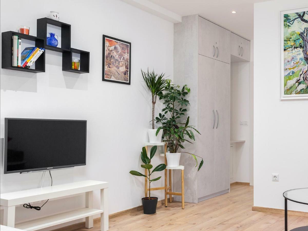 Oliva 4 Stars Apartment ซาเกร็บ ภายนอก รูปภาพ